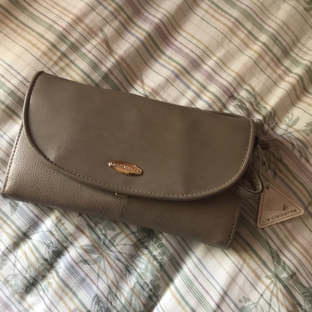 NWT Liz Claiborne wristlet/crossbody wallet bag!